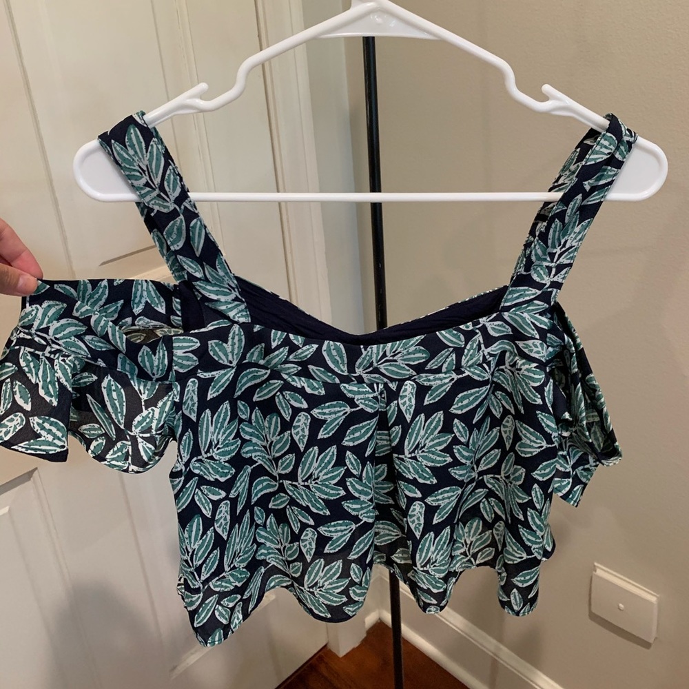 Off the shoulder leafy print top